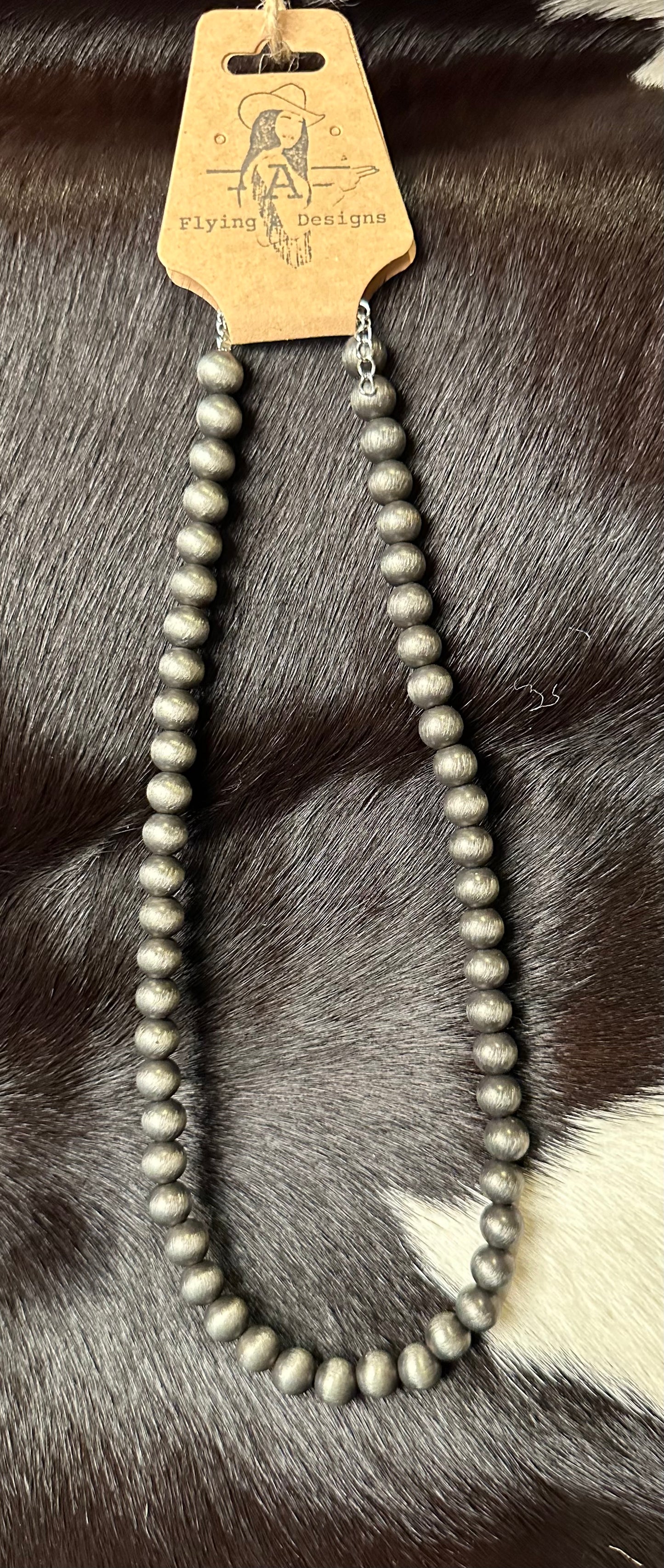 Navajo Pearl Stackable Necklace: 16 in / 8 mm